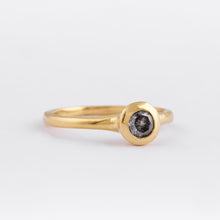 Load image into Gallery viewer, Salt and pepper diamond ring in 18ct yellow gold.